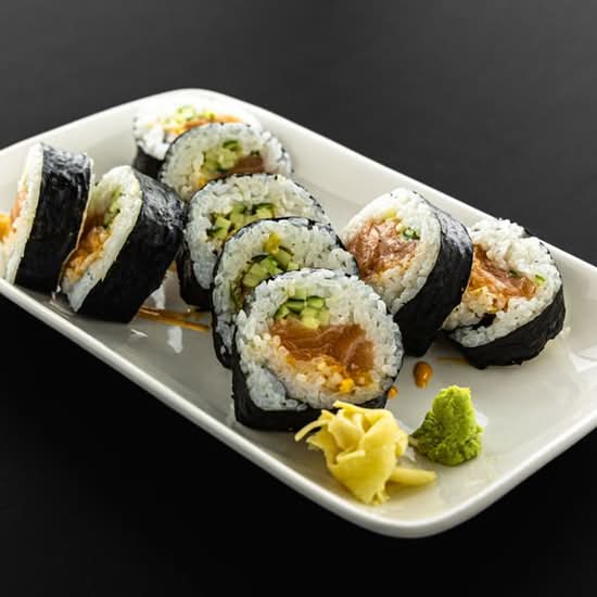 Spicy Salmon Roll
