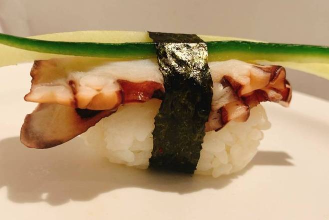 18. Nigiri Tako