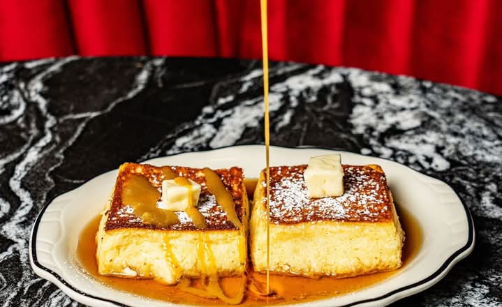 MAPLE FUDGE RICOTTA PANCAKES