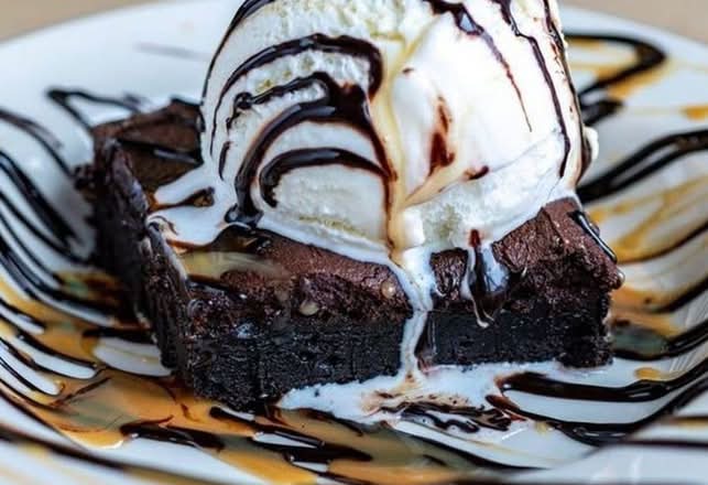 BROWNIE A LA MODE