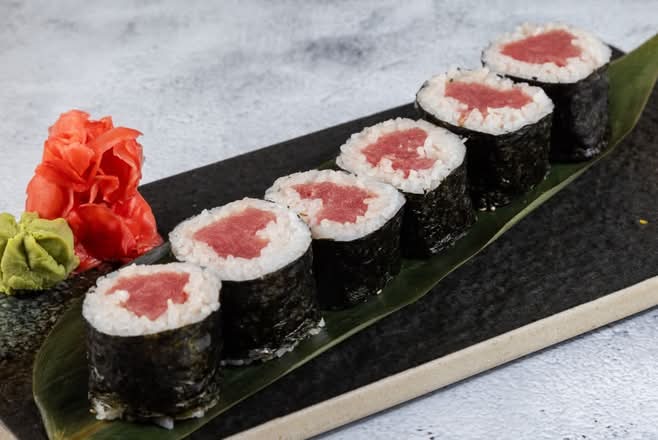 Red Tuna Maki (6)