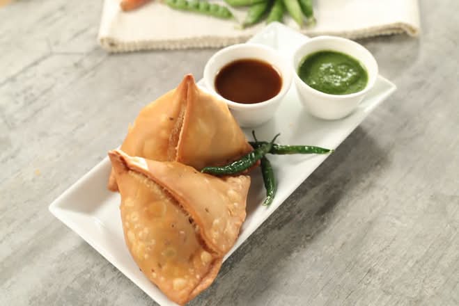 Vegetable Samosa (2 pcs)