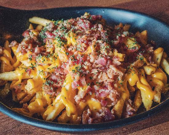 Cheese Sauce Fries (치즈소스감자튀김)