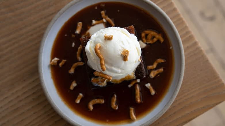 Salted Pretzel Toffee Pudding