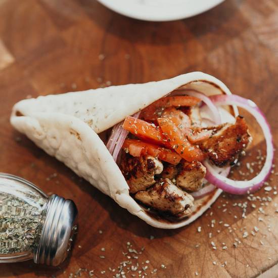 Poulet Pita Souvlaki / Chicken Pita Souvlaki