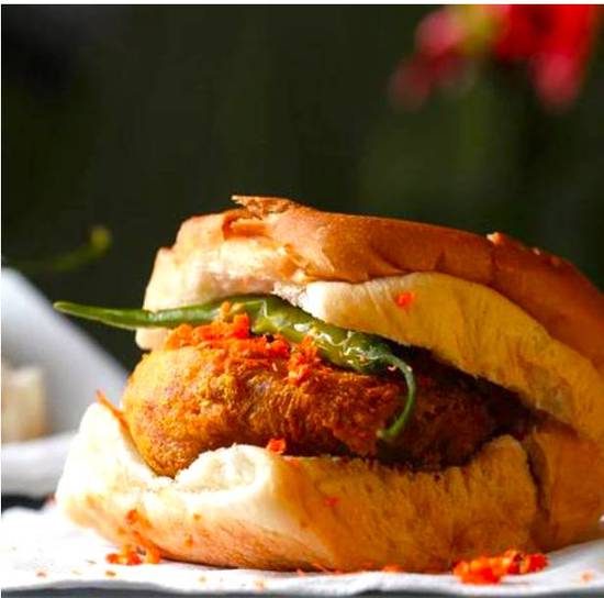 Station Vada Pav