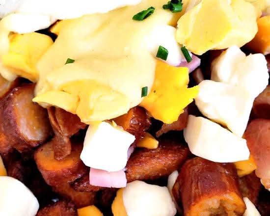 Poutine Déjeuner - Chargé / Breakfast Poutine - Loaded