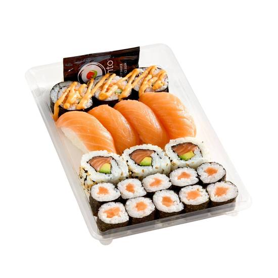 Salmon Sushi Combo (710 Cals)