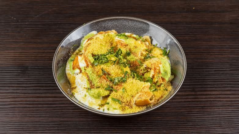 Samosa chaat