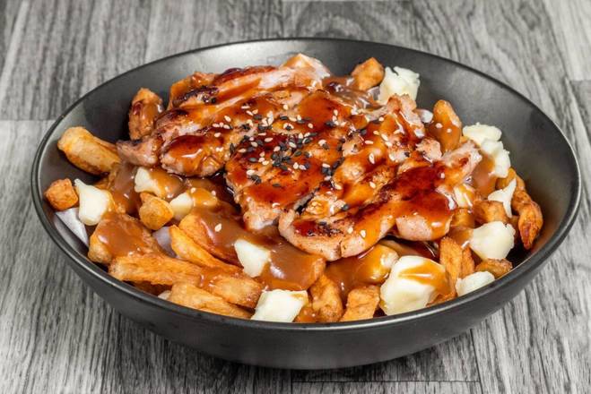 604. Poutine Poulet Teriyaki / Teriyaki Chicken Poutine
