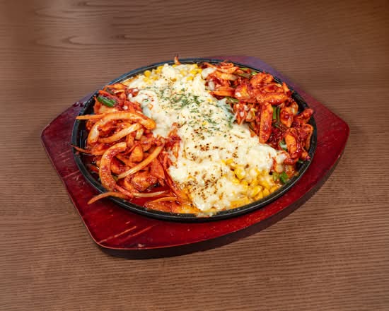 Saucy Stir-Fried Chicken with Corn Cheese (콘치즈 닭갈비)