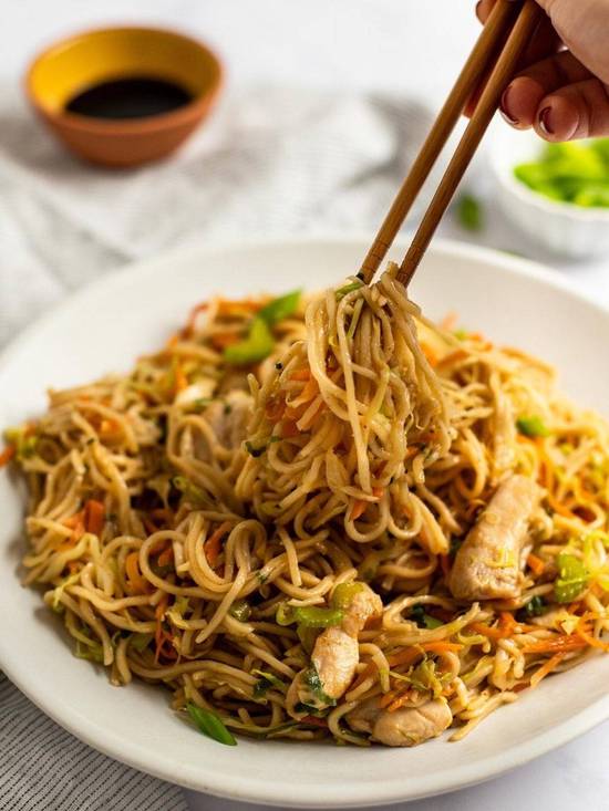 Chicken Low Mein is Thin Noodles