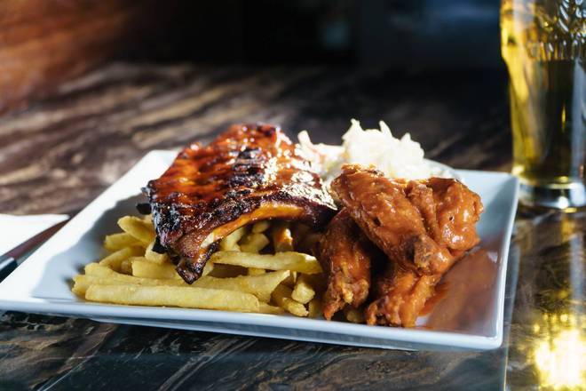 Half Slab Rib and Half Pound Wing Combo (BOGO Promo)