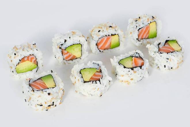 RR17 Salmon Avocado Roll