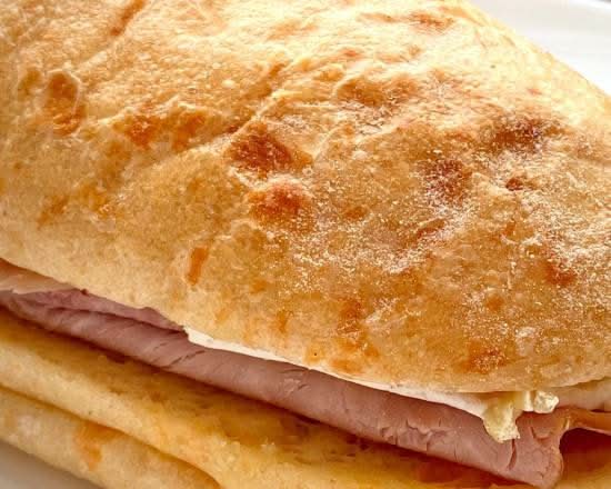 Sandwich Jambon et Brie / Ham and Brie Sandwich