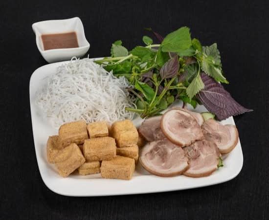 B4. Bún Đậu Mắm Tôm