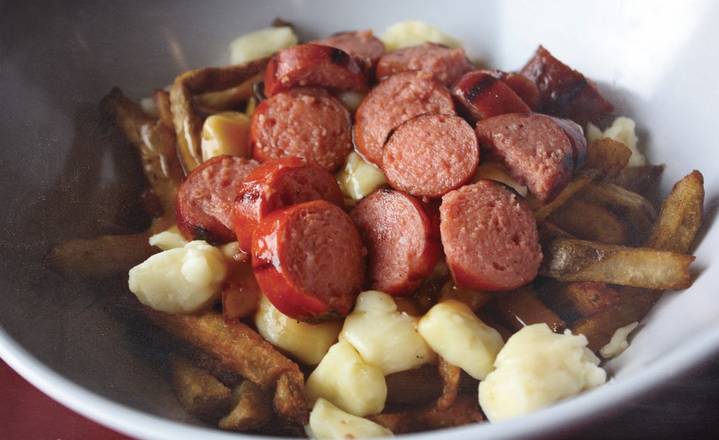 Poutine à la saucisse hot dog / Hot Dog Poutine