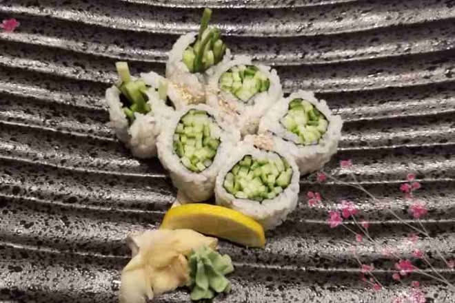 Cucumber Roll (8 Pcs)