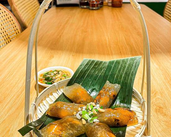 B22. Hue Clear Dumpling Wrapped in Banana Leaf (Bánh Bột Lọc Tôm Thịt Huế)