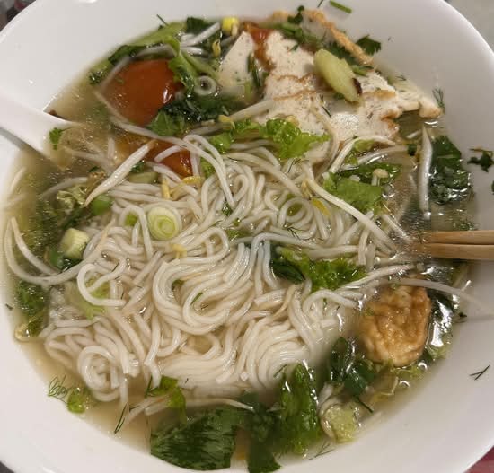 24. Special Fish Cake & Vermicelli in Soup (Bún Chả Cá Đặc Biệt (Special))