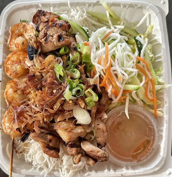 32. Grilled Prawns & Chicken with Vermicelli (Bún Tôm Nướng and Gà Nướng)