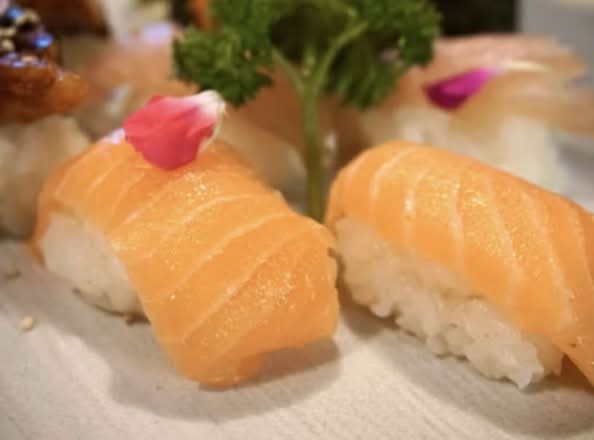 Salmon Nigiri