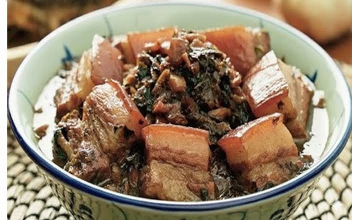 Braised Pork with Preserved Mustard Greens