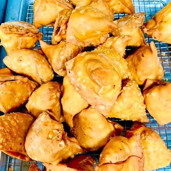 6pcs Chicken Samosas