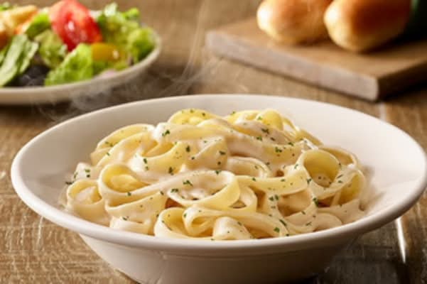 Fettuccine Alfredo Pasta (V)