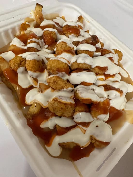 Buffalo Ranch Chicken Poutine