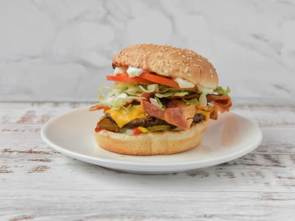 Bacon Deluxe Cheeseburger