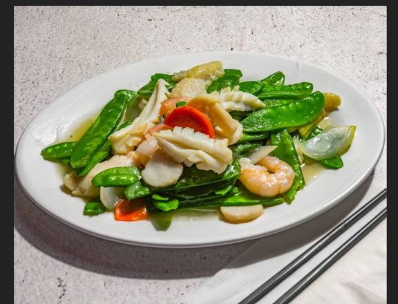 Stir fried 3 kind seafood