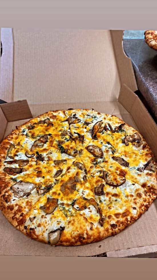 Spinach Supreme Pizza