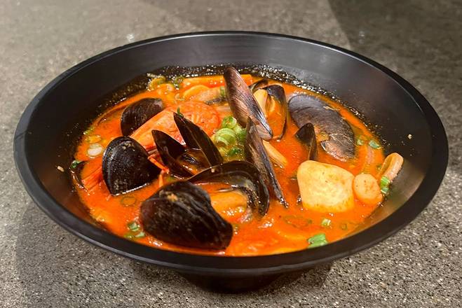 Spicy Seafood JJampong Udon