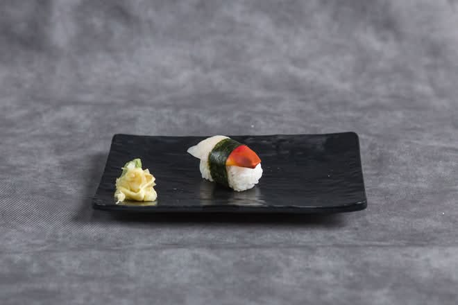 Hokkigai Nigiri Sushi (1 pc)