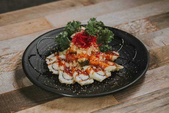 Volcano Roll (Salmon)