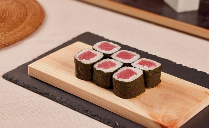 Red Tuna Roll (8pcs)