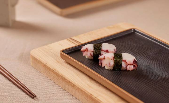 Octopus Sushi (2pcs)