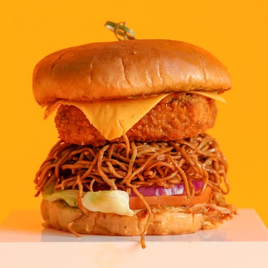 Paneer Noodle Burger