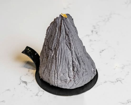 Sesame Noir Mini Cake