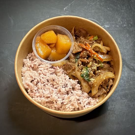 Sliced Pork Bulgogi with Rice 돼지불고기 덮밥