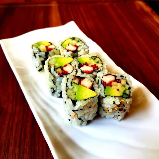 C1. California Roll with Tobiko