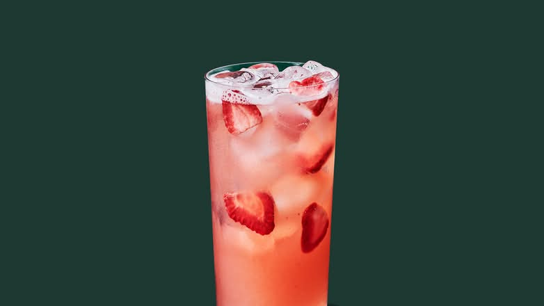 Boisson Refresher fraise açai avec limonade