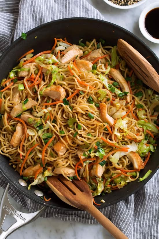 Chow mein au poulet / Chicken Chow Mein
