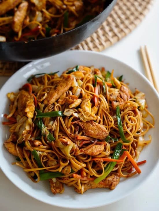 Chow mein au porc / Pork Chow Mein