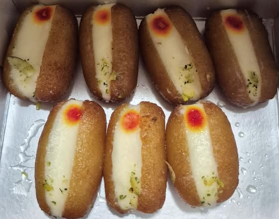 Khoya gulab jamun