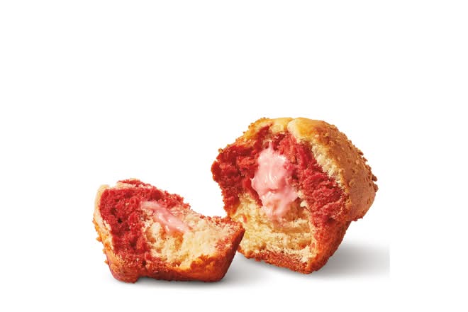 Muffin gâteau au fromage à la fraise avec garniture