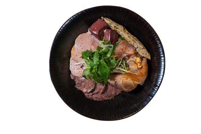V10 Hue-style Beef Noodles / Bun Bo Hue