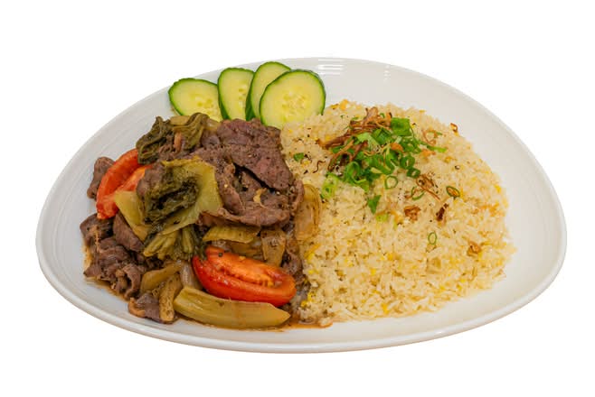 F2 Green Mustard Pickle and Red Tail Shank Fried Rice / Com Rang Dua Bo