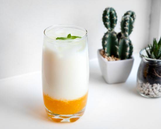 Iced Mango Latte